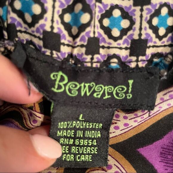 Beware Printed Palazzo Pants - Picture 5 of 7